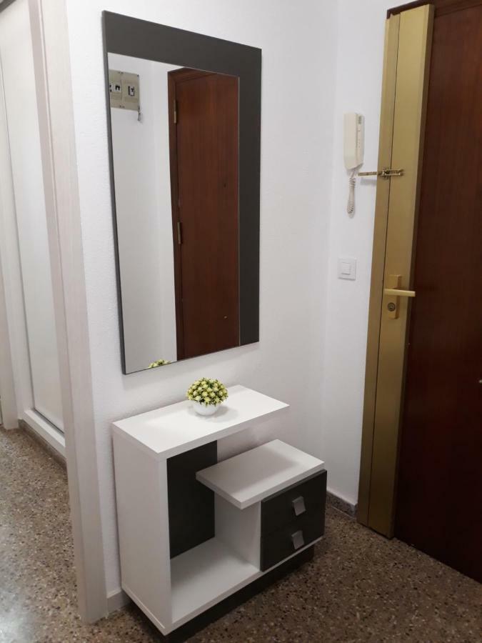 Apartamento Aparta Patryzio Peres Torrevieja Exterior foto