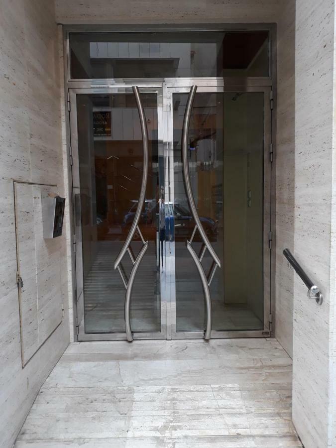 Apartamento Aparta Patryzio Peres Torrevieja Exterior foto