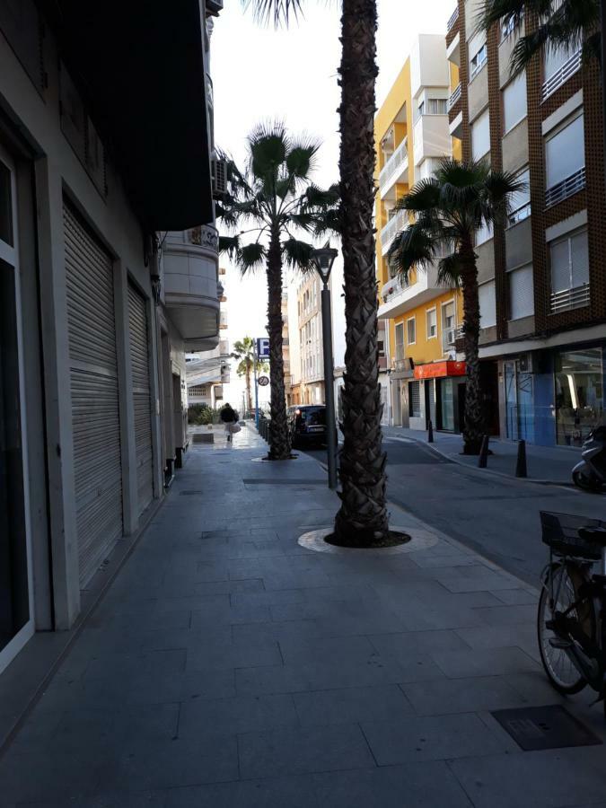 Apartamento Aparta Patryzio Peres Torrevieja Exterior foto